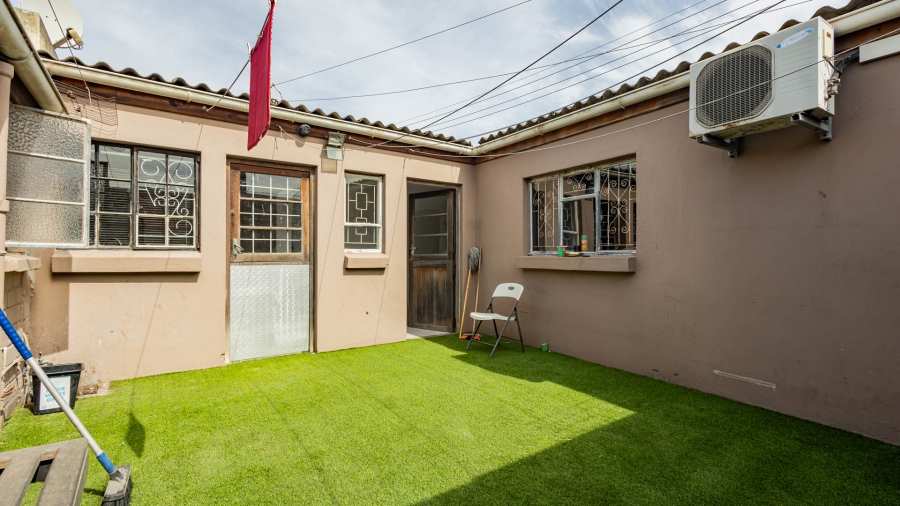 3 Bedroom Property for Sale in Heideveld Western Cape